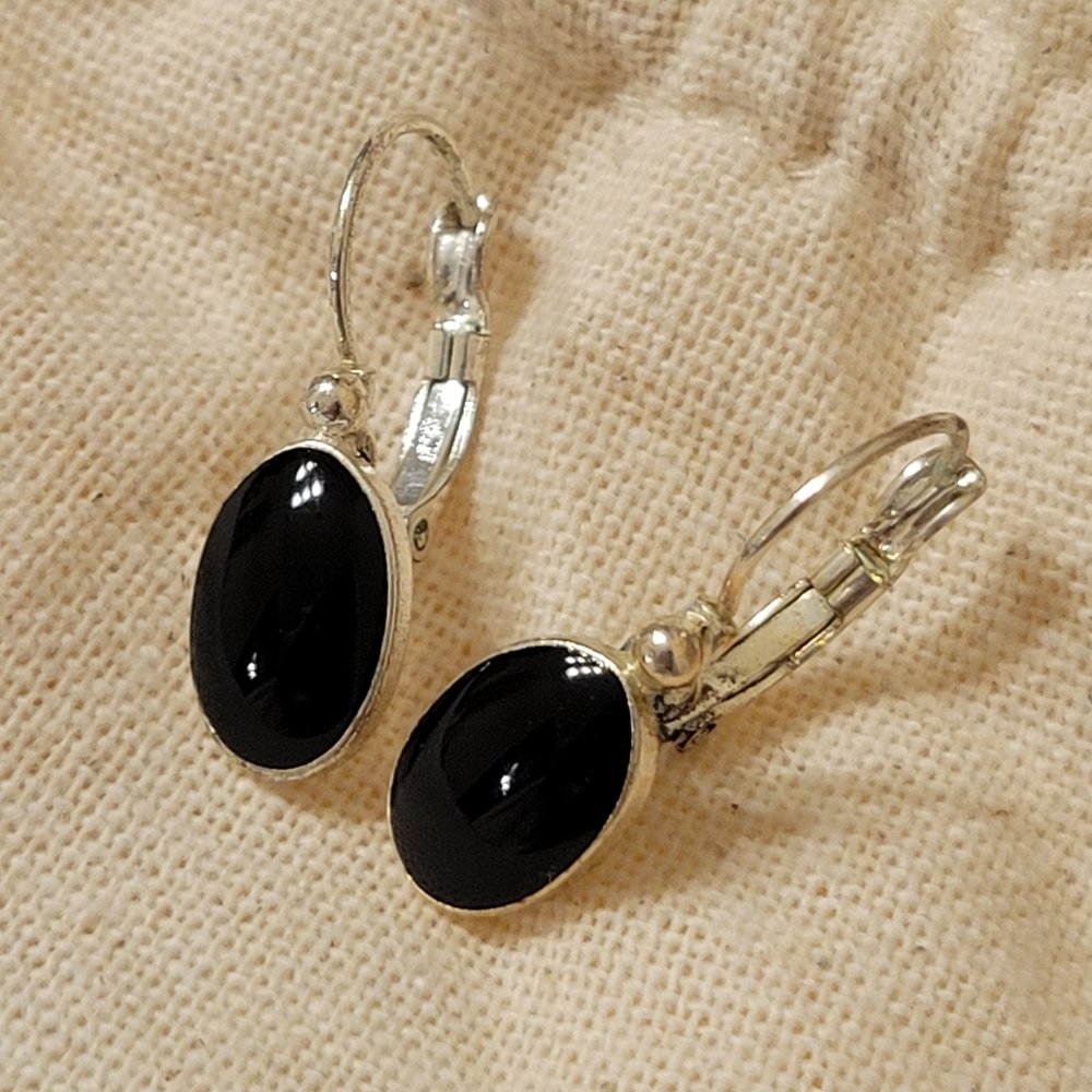 Vintage black and silver oval earrings